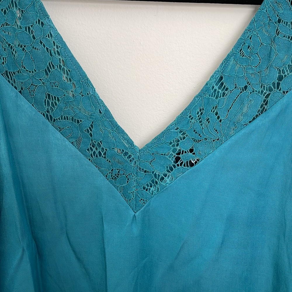 LULUS PRETTY TOP - Picture 2 of 5